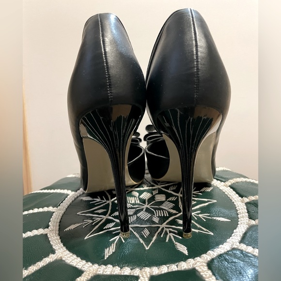 Big tree bow heels in black - Picture 3 of 3